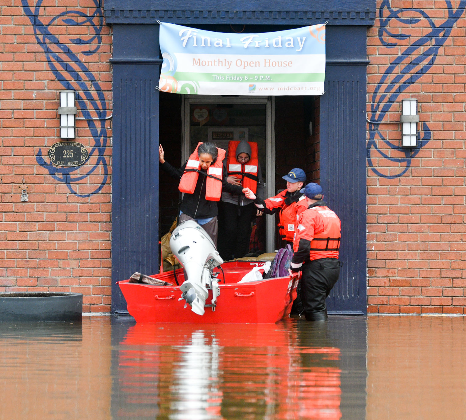 050119-qct-flood-mm-015a.JPG